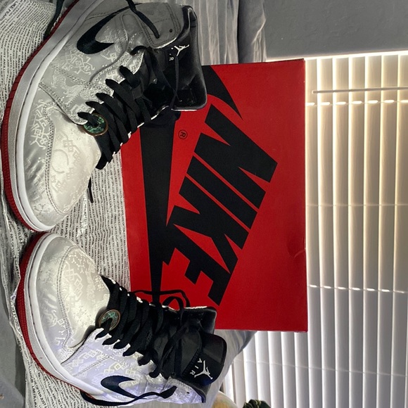 AIR JORDAN 1 MID SE FRLS GC, WHITE/BLACK-WHITE size 10.5 Men's AIR JORDAN 1 MID SE FRLS GC, WHITE/BLACK-WHITE size 10.5 Men's